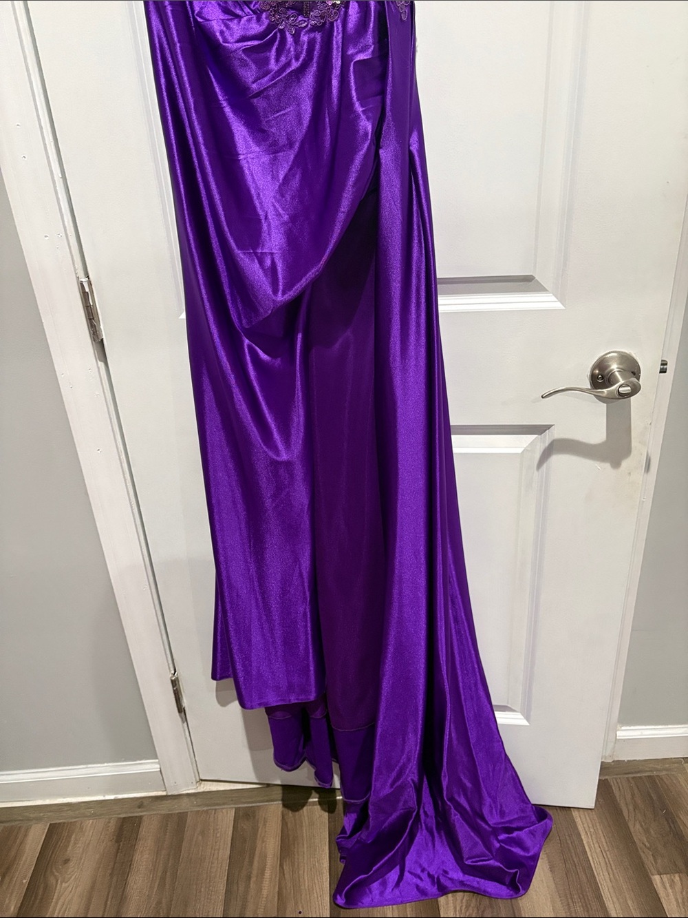 Prom dress - Picture 3 of 5
